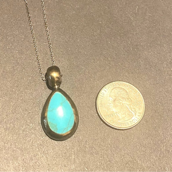 Teal Necklace and Earrings - Picture 4 of 5